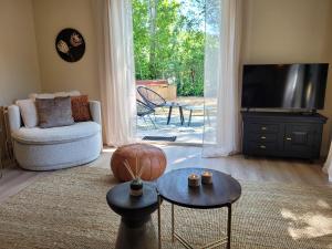 Retro Chic Wellness met hottub & sauna