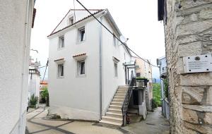 Apartment D & Studio L 