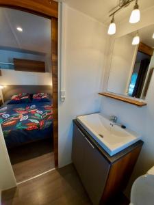 Campings Mobilhomes du Kerdidrouz du Leon PONT AVEN : photos des chambres