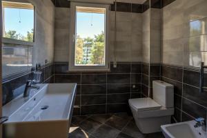 Evergreen Pines Apartment