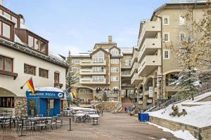 Ski, In Ski Out 2 Bedroom Vacation Condo With Resort Amenities That Include Exercise Center, Indoor Pool, And Hot Tubs