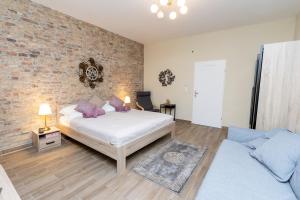 Comfortable romantic 1 bedroom apartment near Augarten