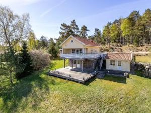 8 person holiday home in STRÖMSTAD-By Traum