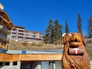 Studio cabine ski aux pieds avec balcon et parking - FR-1-275-159