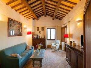 Elegant Stone House w Pool