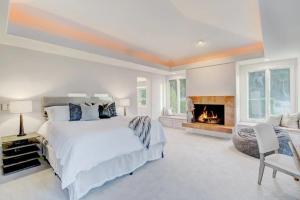 Luxury Modern Chateau near wineries & beaches