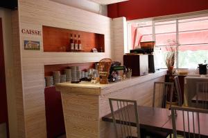 Logis Hotels - Hotel Le Relais des Garrigues : photos des chambres