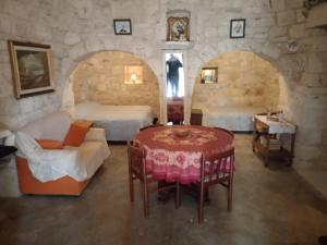 TRULLO ZAPPA DARGENTO IN SALENTO