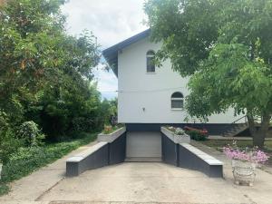 Érd - Csendes, kényelmes családi ház