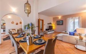 Nice Home In Galizana With 3 Bedrooms, Wifi And Outdoor Swimming Pool