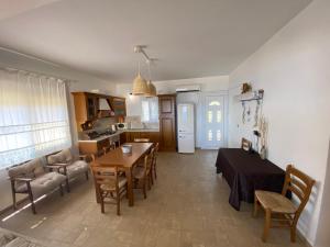 Kaya Sea Studios - Stegna Beach