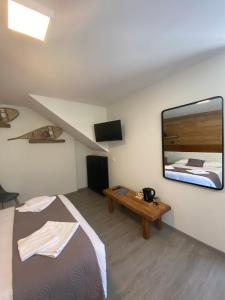 Hotels Hotel Le Chalet : photos des chambres