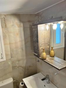 Apollonion Luxury Apartment near the metro station