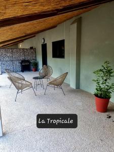 Maisons de vacances La tropicale gite avec Spa 2-4 personnes : photos des chambres