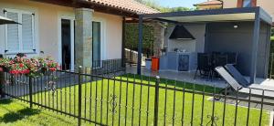 Seaview APARTMENTS HOJA