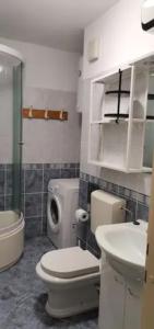 1 bedroom flat 15 minutes from the sea and downtown