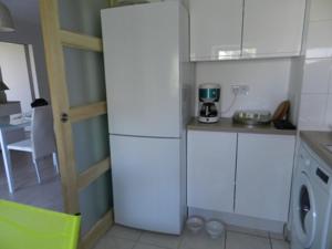 Appartement 2 Pièces à La Rochelle avec Balcon, Proche Plage des Minimes et Port, Parking Inclus - FR-1-551-7