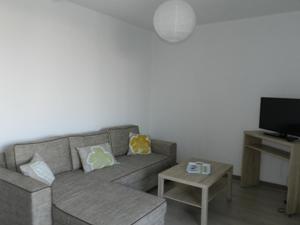 Appartement 2 Pièces à La Rochelle avec Balcon, Proche Plage des Minimes et Port, Parking Inclus - FR-1-551-7