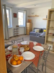 Apartament Pomarańczowy - kawalerka w Śródmieściu