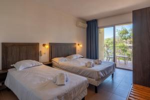 B&B / Chambres d'hotes Hotel Hibiscus : Chambre Double - Vue sur Jardin