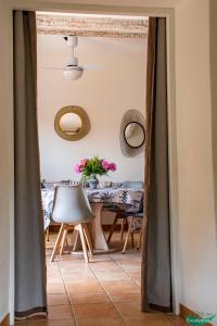 Appartements Le Clos des Eucalyptus : photos des chambres