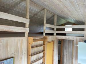 Ældre Sommerhus Max 4 voksne og 4 børn