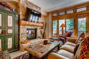 Premier 3 Bedroom Timbers Ski In, Ski Out Vacation Rental At The Timbers With The Best Access To Skiing In Keystone