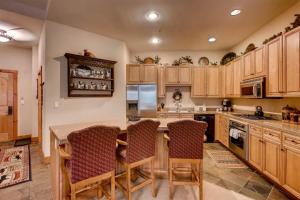 Premier 3 Bedroom Timbers Ski In, Ski Out Vacation Rental At The Timbers With The Best Access To Skiing In Keystone