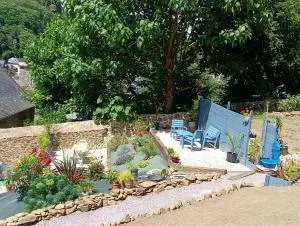 Chambre d'hote Familiale de la maison Bleue - Lanvallay