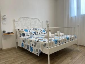 White shell rooms self check-in img16