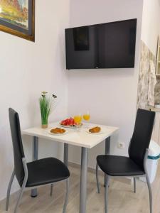 Holiday House GALEB- 20 Meters from Beach!!