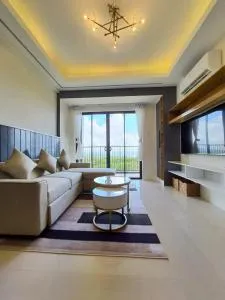 A condo with lake view near Highlands Steakhouse - Ulañgo