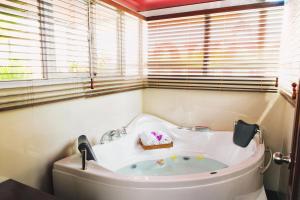 Phòng VIP giường đôi (VIP Double Room)