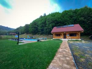 Pensiunea La Rus I si II