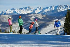 Ski, In Ski Out 3 Bedroom Vacation Condo With Resort Amenities That Include Exercise Center, Indoor Pool, And Hot Tubs