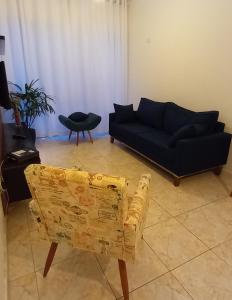 Apartamento amplo e confortável a 3 quarteirões da praia