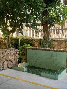 Apartamento amplo e confortável a 3 quarteirões da praia