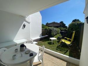 Quiberon - T2 Rénové avec Jardin, Piscine & Tennis, à 500m des Plages, WIFI Inclus - FR-1-478-225 - Ubytování bez kategorie ve městě Quiberon