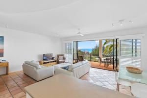 4 Hilltop Villas Enjoy Ocean Views From The Heart Of The Village