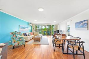 5 Pacific Outlook Ocean View Apartment in Sunshine Beach