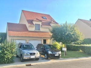 Villas DISNEY & PARIS Happy Villa for 10 persons with Private Garden & Terrace 4 bedrooms, 3 bathrooms FIBER Wifi Netflix & free Parking : photos des chambres