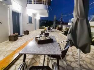 Dinas Apartment