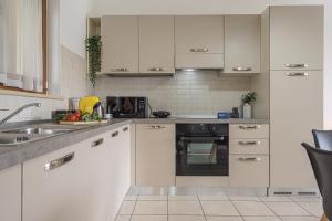 HYGGE Family Apartment - one step away from the lake!!!