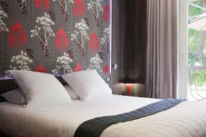 Hotels Best Western Premier Le Patio des Artistes Wellness Jacuzzi : photos des chambres