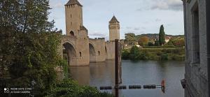 Appartements GITE L'ERMITAGE CAHORS : photos des chambres