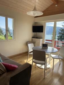 Chalets Location Lac Annecy - Le cottage de Veyrier by LocationlacAnnecy, LLA Selections : photos des chambres