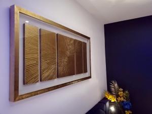 Central Boutique Studio ( With Parking )