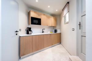 Calnova Suites