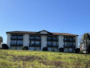 Appartements Studio Eglantine a Cambo-les-Bains, proche thermes, terrasse, parking, acces Internet, animaux OK - FR-1-495-106 : photos des chambres