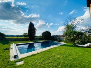 Maison de rêve avec piscine au milieu des vignes